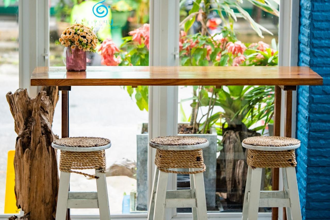 Meow Cafe & Hotel Patong Exterior photo