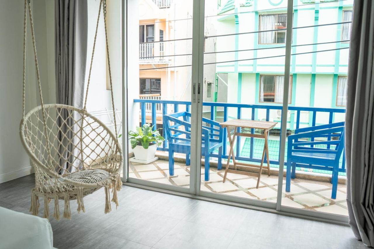 Meow Cafe & Hotel Patong Exterior photo